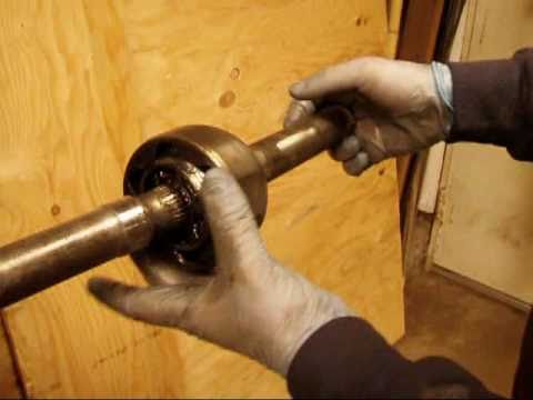 How to remove a Toyota 4×4 Birfield joint off an inner axle shaft