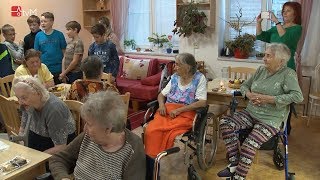 Žáci ZŠ Úsov navštívili Domov pro seniory na Lidické