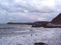 Temporal en el mar Cant�brico y surf en Cand�s