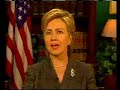 hillary clinton congratulates fran drescher, recipient of the 2006 city of hope spirit of life 'women of the year' award.