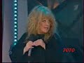 Действительно, зачем вовремя открывать рот, если все и так знают, что звучит фонограмма? :) (Первый канал, 23.09.2007)