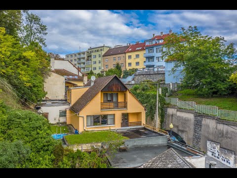 Video Zlevněno - Prodej rodinného domu 4+1 v centru města, 201 m2, prostorné garáže, vhodné jako investice