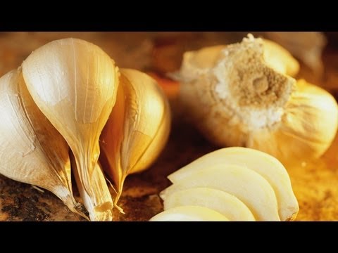 how to grow garlic indoors