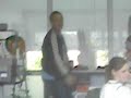 Lutsch ihn und sein Gesichtsball