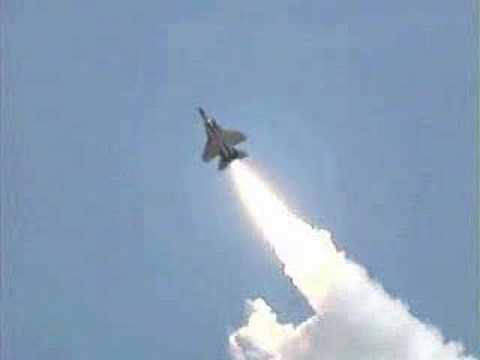 水の驚かせるのからクールな状態で事故飛行機の来ることを墜落させてください。