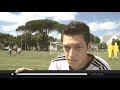 Mesut Özil dreht die Zeit zurück