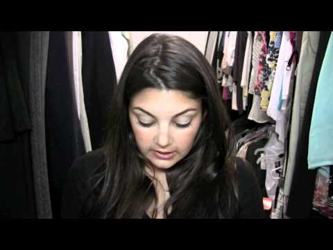 how to wear dark purple skinny jeans