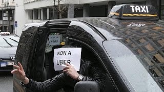 Brüksel'de taksiciler 'Uber'i' protesto etti