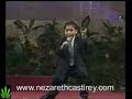 El niño predicador pasando el cepillo. El niño predicador pasando el cepillo.