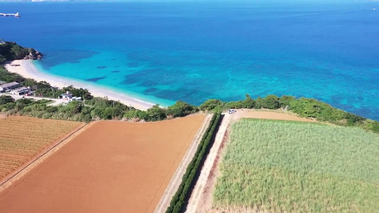 うるま市ガイドマップ「うるまいろ」 伊計島（2）大泊ビーチ空撮の画像