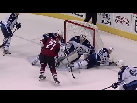 Video: Coyotes score after flurry ensues in front of Jets net