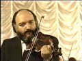 Sanyi enekel: Papirhajo...