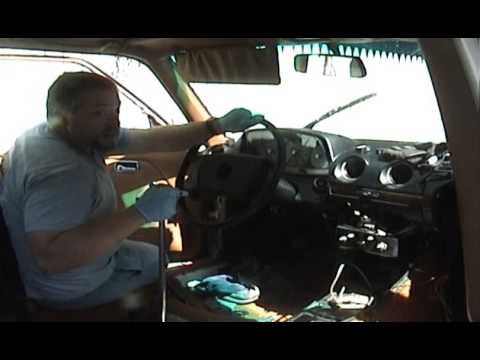 Mercedes-Benz W123 DIY: removing steering wheel
