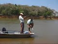 PESCANDO PIRARUCU DE APROX. 80KG...