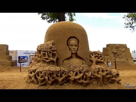 Фестиваль песчаных скульптур на пляже Петропавловской крепости Фестиваль песчаных скульптур на пляже Петропавловской крепости