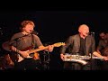 Bertus Borgers speelt zijn Mr. Albert Show klassieker 'Let It All Hang Out'met Ton Engels en de Medeplichtigen.Cafe Berlage, Eindhoven, 3 Februari 2002Bertus Borgers: Sax & ZangTon Engels: GitaarCor Mutsers: GitaarEric Coenen: BasArthur Lijten: Drums
