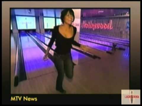 Mandy Moore tries out a little bowling