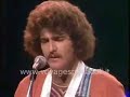 play that funky music by wild cherry 1976. voyage spettacoli agency di marco tacchini. wild cherry il 18 settembre 1976 al vertice della classifica dei dischi pi� venduti negli stati uniti svetta il brano play that funky music. ne sono interpreti i wild cherry, una band formata a steubenville, nell'ohio, nella prima met� degli anni settanta dal cantante e chitarrista bob parissi, dal chitarrista bryan bassett, dal bassista allen wentz, dal batterista ron beitie e dal tastierista marc avsec.il loro funk, � originalissimo, ironico, molto ben suonato. il successo di play that funky music accompagna quello del loro primo album, pubblicato con il solo nome della band in copertina. la critica, pur apprezzando il loro buon taglio stilistico. play that funky music si dimostra invece essere il primo passo della definitiva affermazioni di una funky white band dalle grandi possibilit�. play that funky music, un brano che ha destinato wild cherry ad essere ricordate come uno delle grandi band dell' white heavy funk e electric-funky. voyage spettacoli italia network marco tacchini