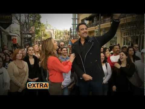 Brad Garrett's Comedy Club EXTRA TV Interview