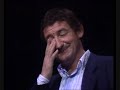 pierre desproges dans son sketch les piles extrait spectacle humour drole petit rapporteur jacques martin