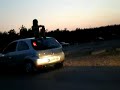 guardatevi questa qua che si è messa a fare nel parcheggio della spiaggia alle 7 di sera.