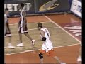 Assist di Mike Penberthy (Snaidero Udine) per Jacob Jaacks Assist di Mike Penberthy (Snaidero Udine) per Jacob Jaacks