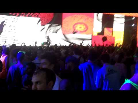 The Noise Unreleased - WATCH IN HD! At 8:28 he drops a brand new track for his EP coming out in early November on OWSLA! - The opening and 9 amazing minutes of Kill the Noise amazi...