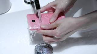 Le smartphone lavable (washable smartphone)