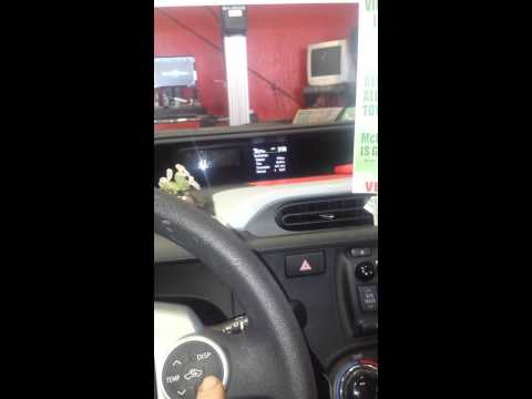 how to change oil on 2012 prius c