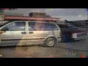 Un auto moviendose sin conductor - Cámara Escondida