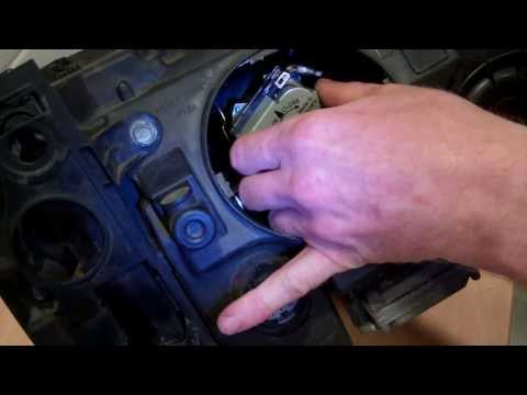 How to change headlight HID bulb on Range Rover Sport 2005-09