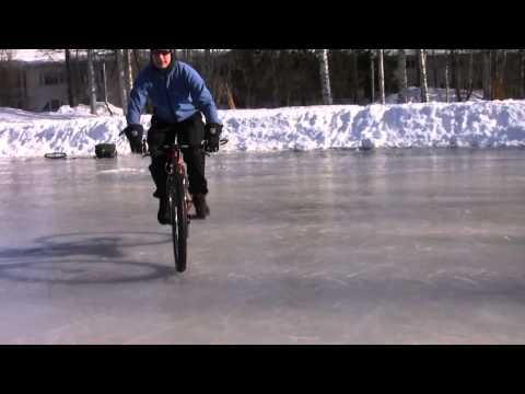 Custom bicycle for drifting on ice and snow