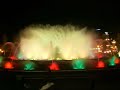Spettacolo di fontane in Plaça d'Espanya a Barcellona