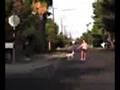 videos de SUNDAY AM DOG WALK (surrepticious.mpeg)