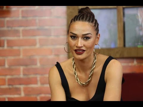 A ka dështuar Dhurata Ahmetaj me projektin ‘D’? (Video) A ka dështuar Dhurata Ahmetaj me projektin ‘D’? (Video)