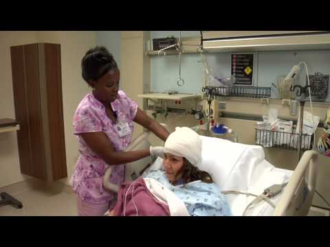 how to become a critical care rn