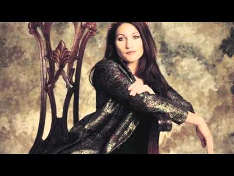 Nianell – I Hold The Sun  (video montage tribute by Chantimage)