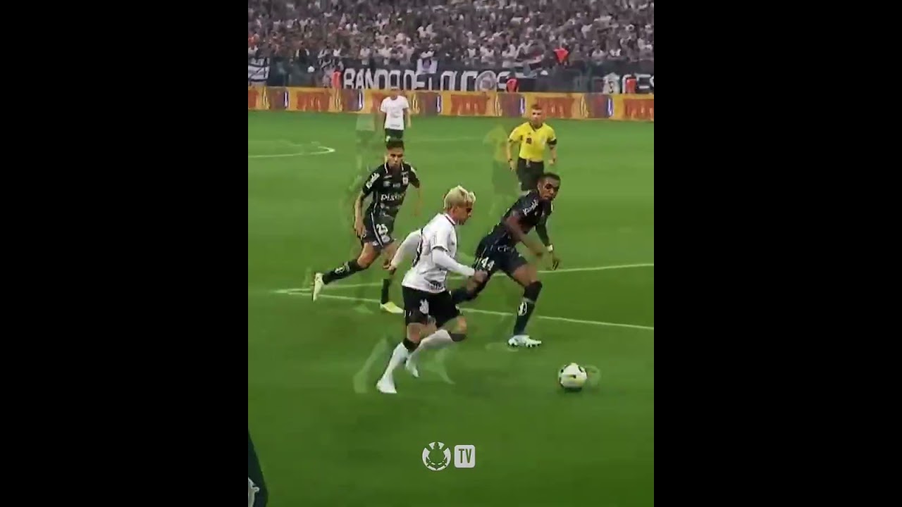 Neste mesmo dia o Corinthians contou com a FIEL para uma atuação inesquecível: 4 a 0 sobre o Santos!