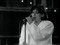 pou petakse t'agori mou from the cycle epitafios. lyrics by yiannis ritsos. sung by sophia michailidou. bouzouki : kostas papadopoulos

not long before the fall of the berlin wall theodorakis gave an open-air concert on the rosa luxemburgplatz in the east german part of the city. this vcr recording was made in west berlin and is in black and white due to the difference in tv systems between the two germanies (or so i have been told) an historic piece of 