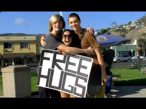 freehugs - Because Free Hugs are the best hugs. △▽//Links\\▽△ Twitter: http://www.twitter.com/AustinMeowDodge 2nd YouTube Channel: http://www.youtube.com/insidelimeextr...