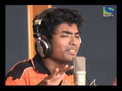 Shovon Ganguly - Shovon Ganguly, who aspires to become a playback singer and have a recording room of his own, gives a shocker with his awesome recording studio performance o...