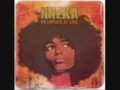 clip video Nneka Streets Lack Love