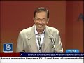 Anwar vs Shabery in historic debate (3 of 8)