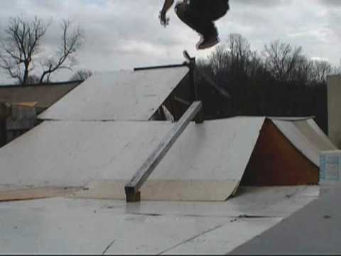 BMX BIKES TRICKS STUNTS CRASHES