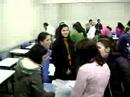 FAZENDO BANDEIRINHAS PARA O ARRAIAL