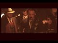 C�es de Aluguel - Play That Funky Music White Boy