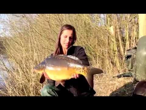 Claudia Darga testet den neuen Ibobber Fischfinder