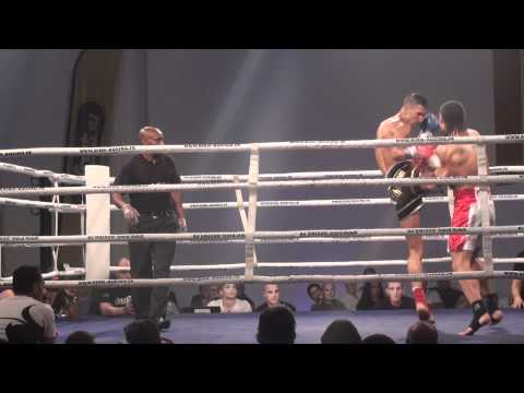Aydin tuncay vs Yohann fauveau F-1 WORLD MAX TOURNAMENT 2011