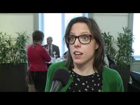 MrUrban24 - Dermatologe Mireille Vergucht is de 'Vlaamse Madam' (VLaM) van het jaar. Met deze prijs zetten de vrouwelijke N-VA-parlementsleden voor het vierde jaar op ri...