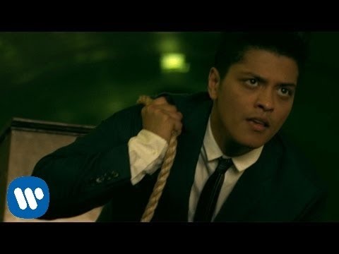 Bruno Mars – Grenade [OFFICIAL VIDEO]